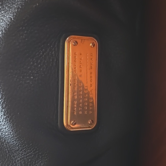 Marc by Marc Jacobs EUC Dome Style Satchel/Crossbody Bag🔥🔥🔥🔥 - Picture 2 of 11